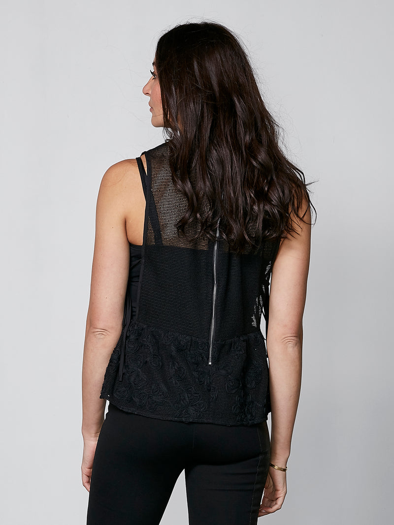 NÜ Haut YALDA Débardeurs et t-shirts Noir