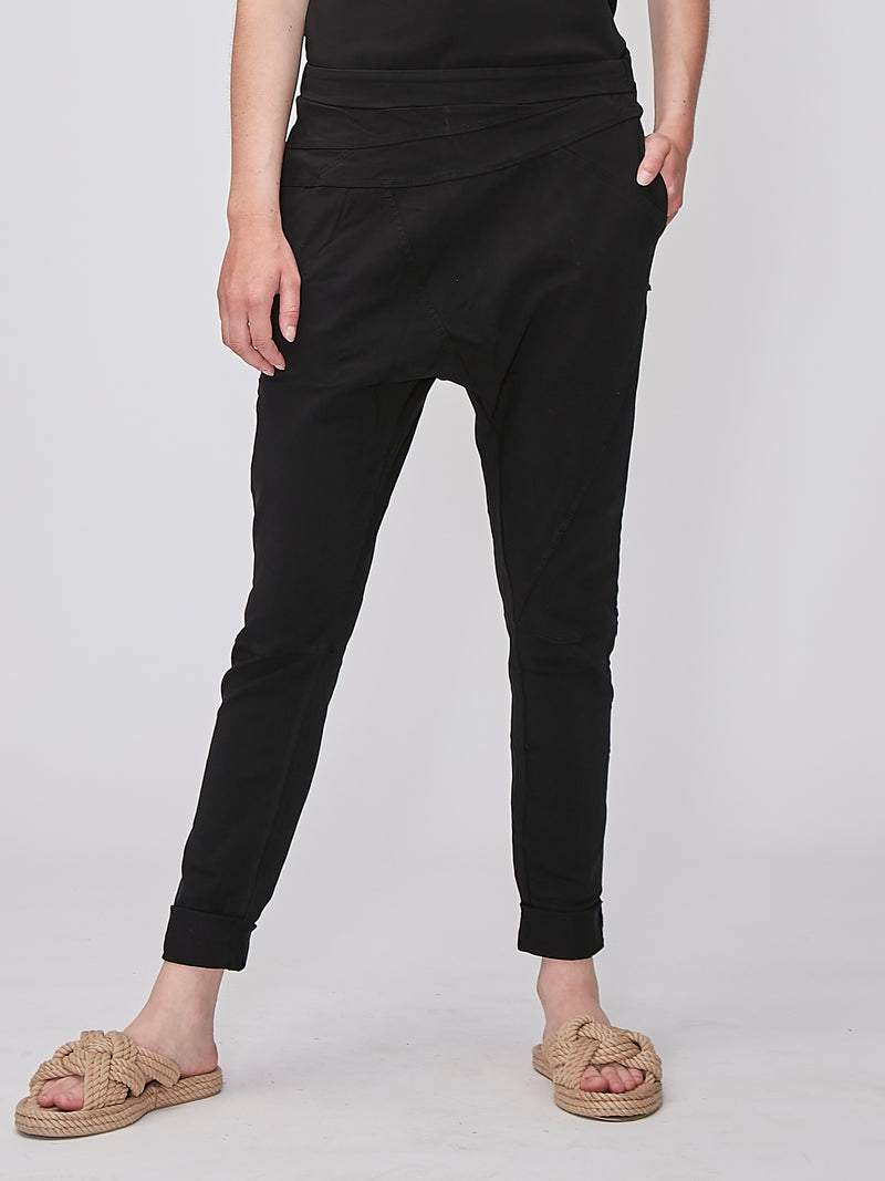 NÜ Pantalon CARMEN BAHAR Pantalons 000 Solid black