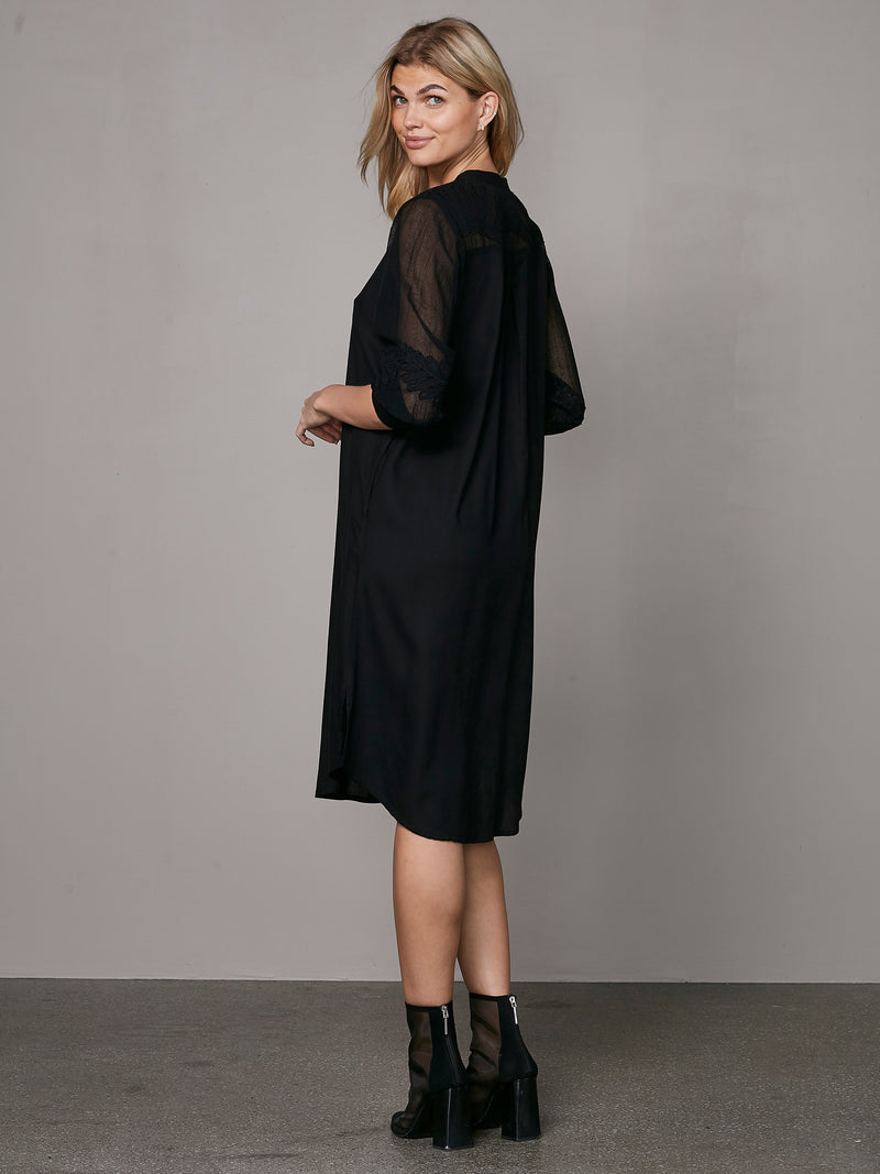 NÜ Robe YAINA Robes Noir