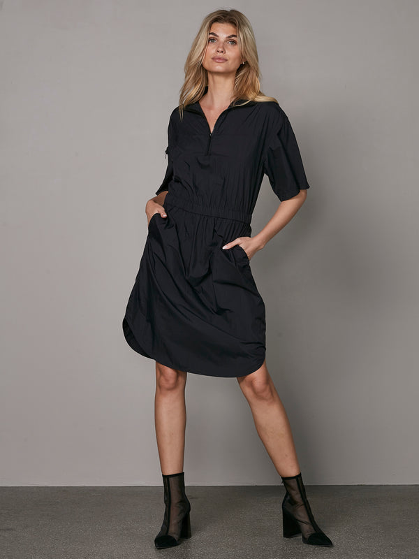 NÜ Robe YEN Robes Noir