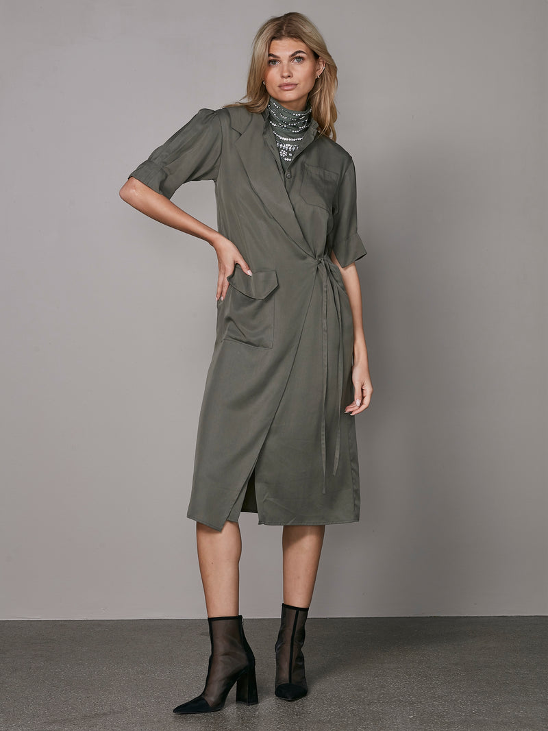 NÜ Robe portefeuille YMKE Robes 316 Olive