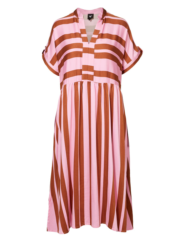 NÜ Une robe Robes 635 Pink mix