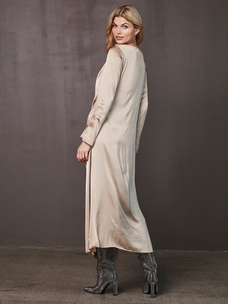 NÜ robe XIA Robes 151 Elm wood